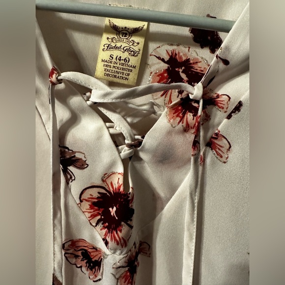 Faded Glory Flowy Floral Blouse - Picture 3 of 5